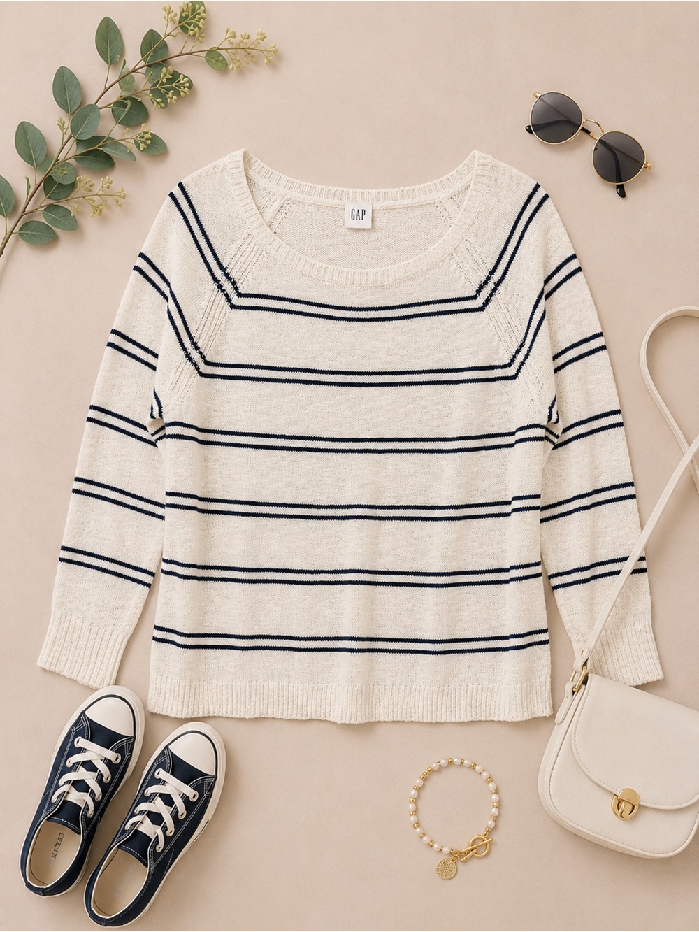 GAP Ivory & Navy Striped Knit Sweater Size Small